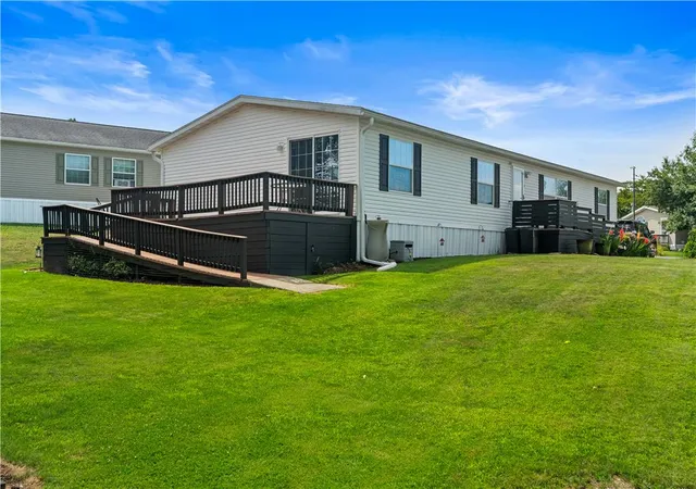 Photo 2 of Sale Pending at 5 Pheasant Dr, Kutztown, PA 19530 | MLS# 781454 | Listing updated on 2026-09-08