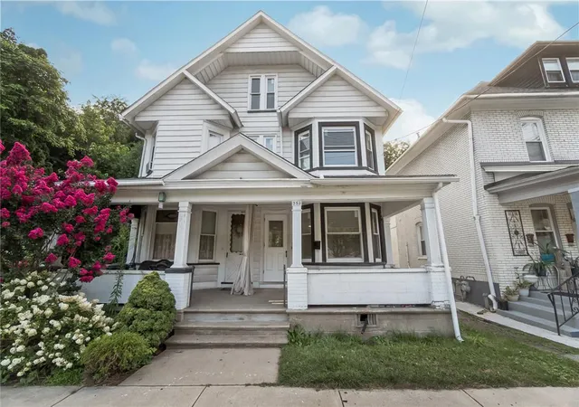 Photo 3 of Single family home for sale at 352 S 1st Street, Bangor, PA 18013 | MLS# 781404 | Listing updated on 2026-09-08