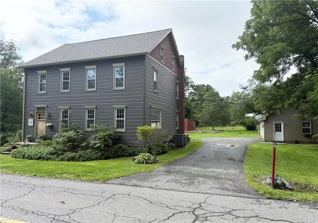 Photo 2 of Single family home for sale at 740 Engler Rd, Nazareth, PA 18064 | MLS# 781472 | Listing updated on 2026-08-31