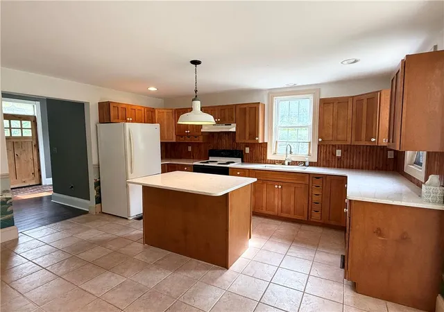 Photo 5 of Single family home for sale at 740 Engler Rd, Nazareth, PA 18064 | MLS# 781472 | Listing updated on 2026-08-31