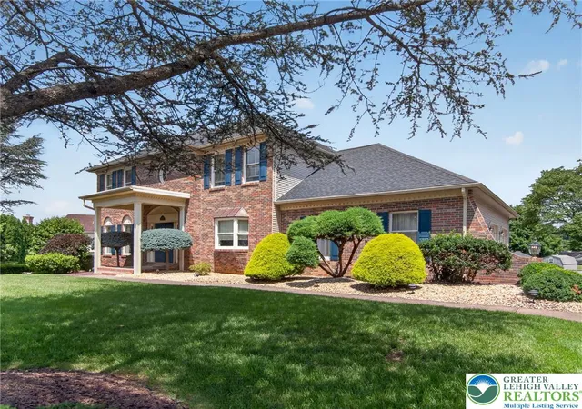 Photo 3 of Sale Pending at 3736 Melrose Ct, Bethlehem, PA 18020 | MLS# 781935 | Listing updated on 2026-09-29