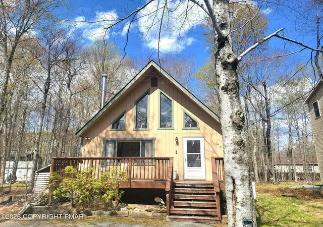 Photo 2 of Single family home for sale at 630 Maxatawny Dr, Pocono Lake, PA 18347 | MLS# 781980 | Listing updated on 2026-08-31