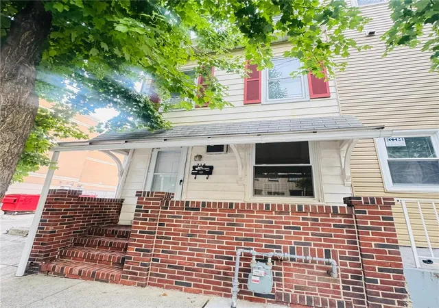 Photo 2 of Townhouse for sale at 714 W Gordon St, Allentown, PA 18102 | MLS# 782047 | Listing updated on 2026-09-16