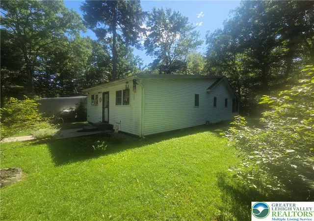 Photo 3 of Single family home for sale at 100 Creek Dr, Kunkletown, PA 18058 | MLS# 782156 | Listing updated on 2026-10-07