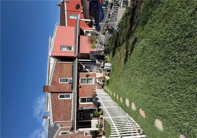 Photo 3 of Townhouse for sale at 27 Chestnut St, Boyertown, PA 19512 | MLS# 782185 | Listing updated on 2026-10-07