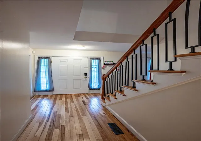 Photo 4 of Single family home for sale at 1950 Grigio Pl, Easton, PA 18045 | MLS# 781706 | Listing updated on 2026-08-31