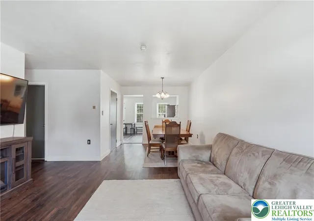 Photo 4 of Sale Pending at 216 9th Avenue, Bethlehem, PA 18018 | MLS# 782315 | Listing updated on 2026-09-09