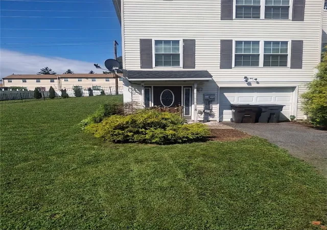 Townhouse for sale at 708 Bach Ct, Freemansburg, PA 18017 | MLS# 782158