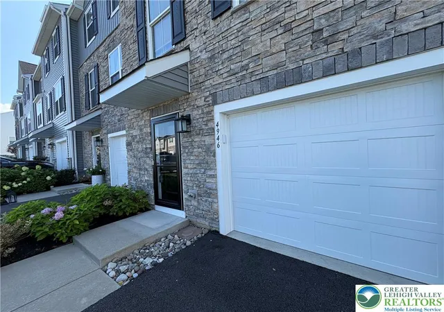 Photo 3 of Townhouse for sale at 4946 Brookside Ct, Upper Saucon Twp, PA 18036 | MLS# 782343 | Listing updated on 2026-09-15
