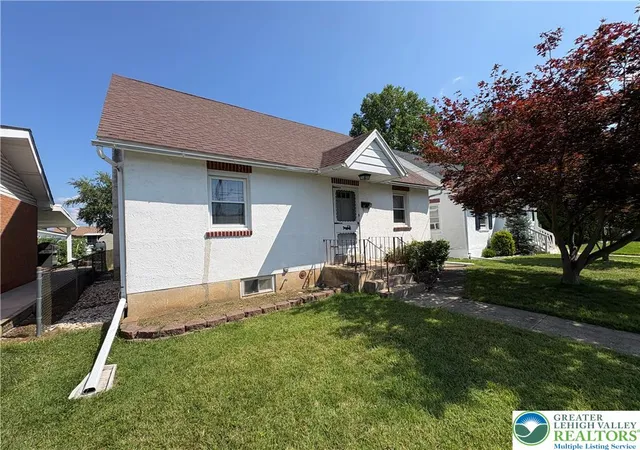 Photo 2 of Sale Pending at 37 E Federal St, Allentown, PA 18103 | MLS# 782334 | Listing updated on 2026-09-18
