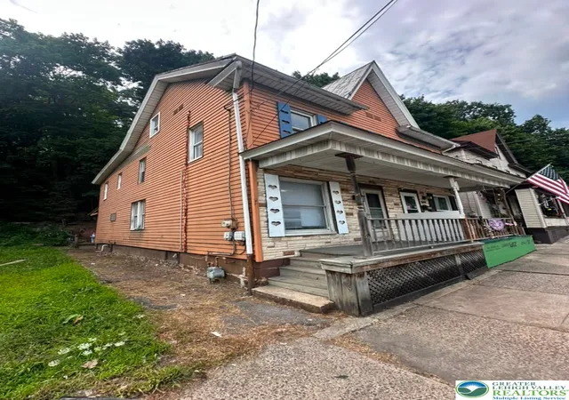 Photo 1 of Townhouse for sale at 624 2nd Street, Shamokin, PA 17872 | MLS# 782398 | Listing updated on 2026-09-04