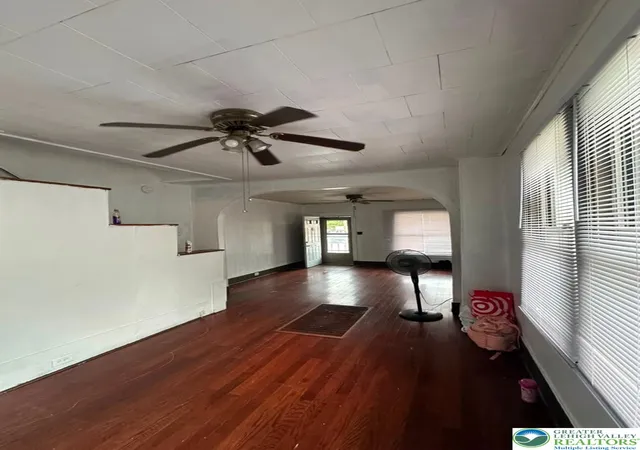 Photo 3 of Townhouse for sale at 624 2nd Street, Shamokin, PA 17872 | MLS# 782398 | Listing updated on 2026-09-04