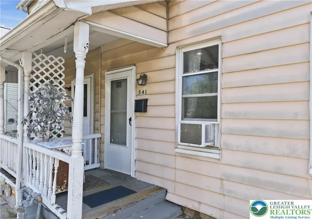 Photo 3 of Sale Pending at 541 Benner Ave, Fountain Hill, PA 18015 | MLS# 782372 | Listing updated on 2026-09-01