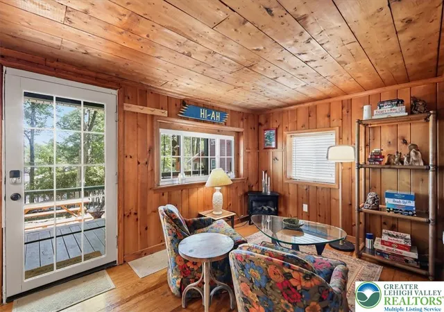 Photo 4 of Single family home for sale at 71 S Lake Dr, Lake Harmony, PA 18624 | MLS# 782495 | Listing updated on 2026-09-09