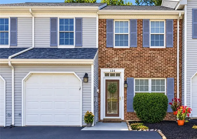 Photo 1 of Sale Pending at 124 Brookfield Dr, Macungie, PA 18062 | MLS# 781666 | Listing updated on 2026-09-22