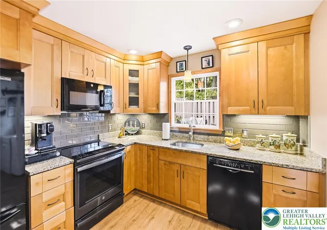 Photo 4 of Sale Pending at 124 Brookfield Dr, Macungie, PA 18062 | MLS# 781666 | Listing updated on 2026-09-22