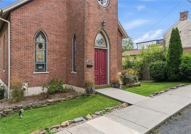 Photo 3 of Sale Pending at 3172 Main St, Springtown, PA 18081 | MLS# 782724 | Listing updated on 2026-09-14