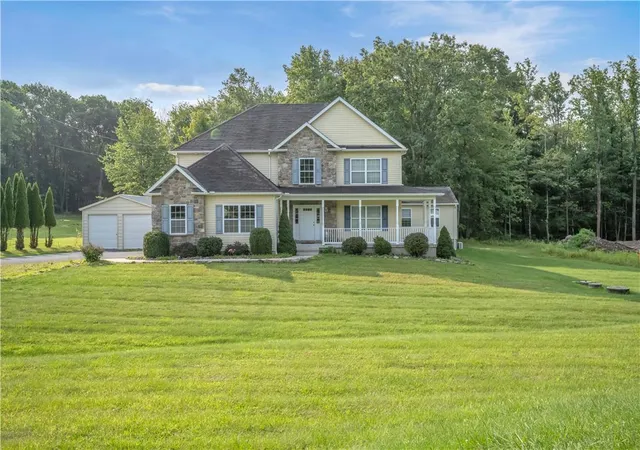 Photo 2 of Single family home for sale at 247 Springfield Dr, Bangor, PA 18013 | MLS# 780707 | Listing updated on 2026-09-16
