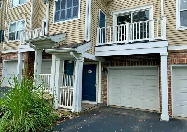 Photo 3 of Sale Pending at 856 Nittany Ct #C856, Allentown, PA 18104 | MLS# 782673 | Listing updated on 2026-08-30