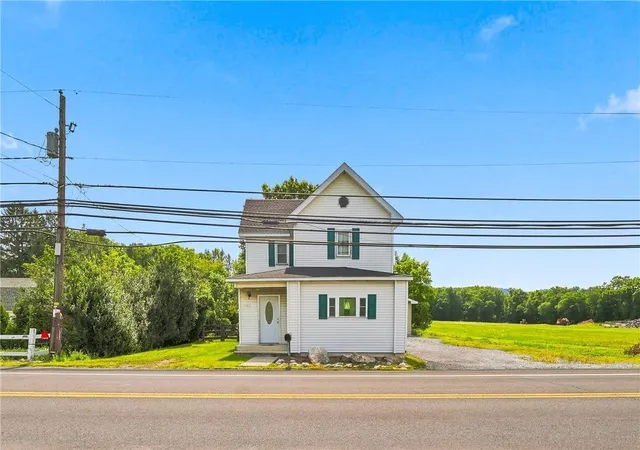 Photo 1 of Single family home for sale at 4423 W Mountain View Dr, Walnutport, PA 18088 | MLS# 782837 | Listing updated on 2026-09-15