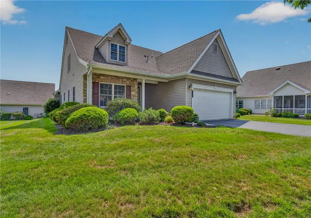 Photo 5 of Sale Pending at 51 Glenmoor Cir N, Easton, PA 18045 | MLS# 782802 | Listing updated on 2026-08-30