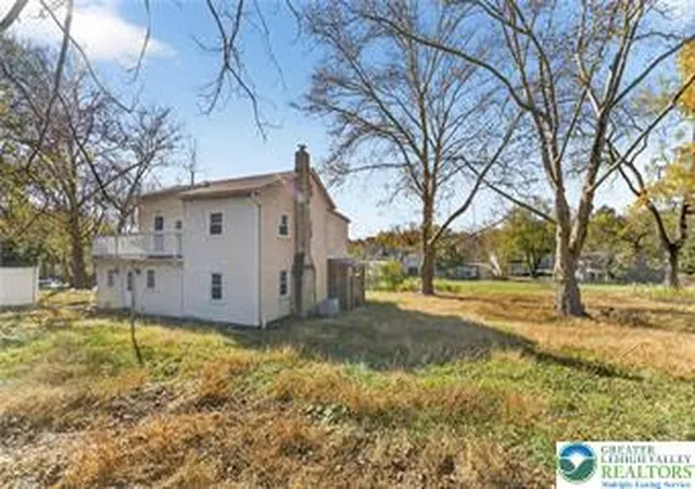 Photo 3 of Sale Pending at 3331 Walnut St, Bethlehem, PA 18020 | MLS# 783047 | Listing updated on 2026-10-20
