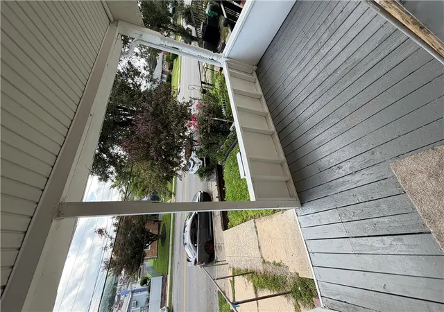 Photo 4 of Sale Pending at 425 E Susquehanna St, Allentown, PA 18103 | MLS# 783044 | Listing updated on 2026-08-30