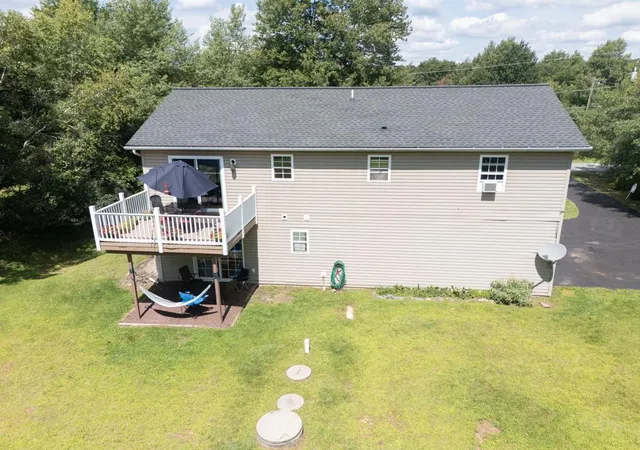 Photo 2 of Single family home for sale at 214 Center Dr, Blakeslee, PA 18610 | MLS# 783065 | Listing updated on 2026-08-30