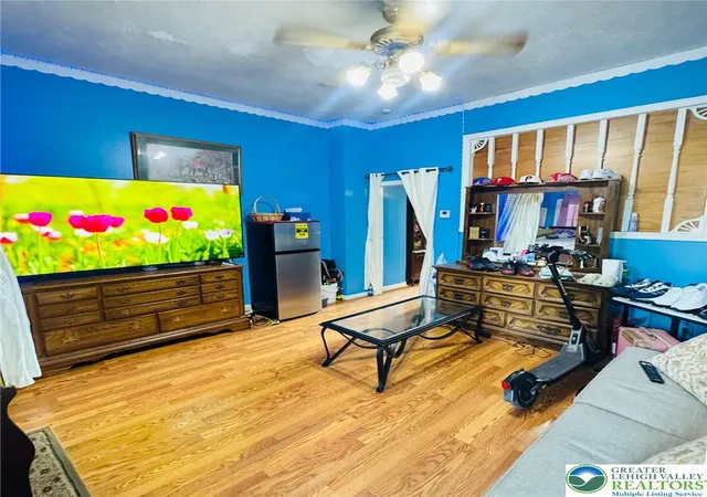 Photo 5 of Townhouse for sale at 824 N 5th Street, Allentown, PA 18102 | MLS# 783076 | Listing updated on 2026-08-30