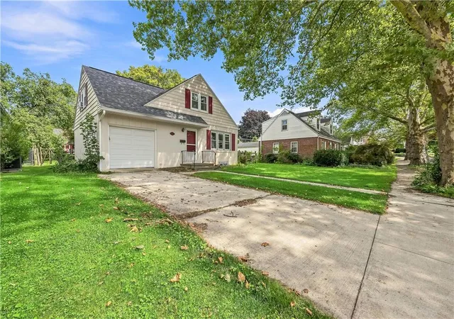 Photo 3 of Sale Pending at 1854 Carlisle St, Bethlehem, PA 18017 | MLS# 782828 | Listing updated on 2026-09-22
