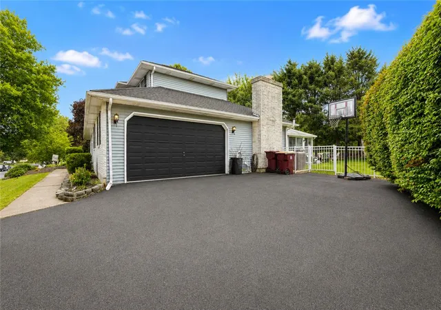 Photo 2 of Sale Pending at 1816 Willow Dr, Forks Twp, PA 18040 | MLS# 783087 | Listing updated on 2026-09-17