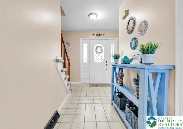Photo 4 of Sale Pending at 1816 Willow Dr, Forks Twp, PA 18040 | MLS# 783087 | Listing updated on 2026-09-17