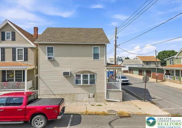 Photo 2 of Single family home for sale at 54 E White St, Summit Hill Boro, PA 18250 | MLS# 782395 | Listing updated on 2026-09-20