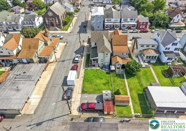 Photo 3 of Single family home for sale at 54 E White St, Summit Hill Boro, PA 18250 | MLS# 782395 | Listing updated on 2026-09-20