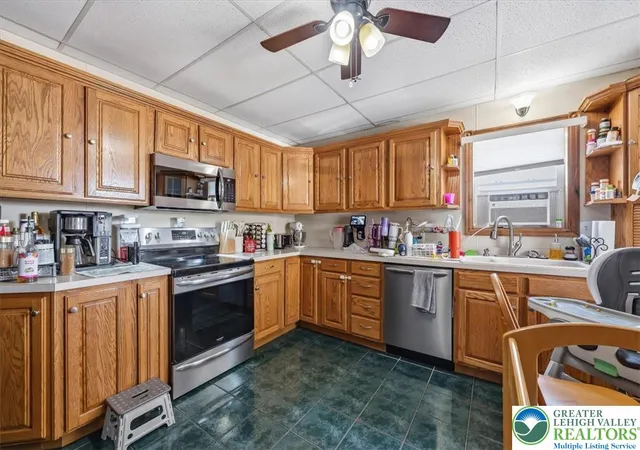 Photo 4 of Single family home for sale at 54 E White St, Summit Hill Boro, PA 18250 | MLS# 782395 | Listing updated on 2026-09-20