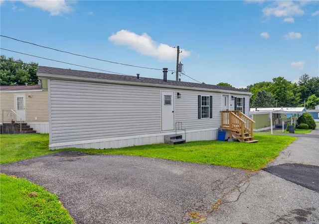 Photo 3 of Manufactured home for sale at 5200 Freemansburg Ave #LOT 27, Bethlehem Twp, PA 18045 | MLS# 783043 | Listing updated on 2026-09-24