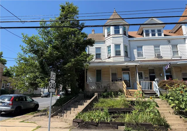 Photo 2 of Townhouse for sale at 112 13th St, Easton, PA 18042 | MLS# 783107 | Listing updated on 2026-09-24