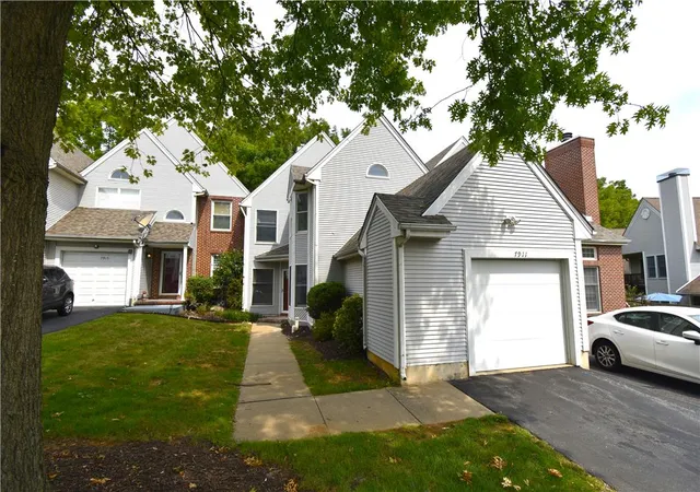 Photo 3 of Townhouse for sale at 7911 Cross Creek Cir #15, Upper Macungie Twp, PA 18031 | MLS# 782754 | Listing updated on 2026-09-15
