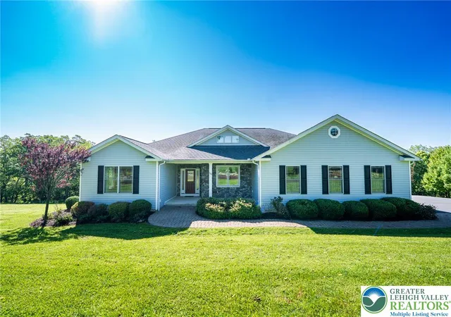 Photo 1 of Single family home for sale at 133 Shepherds Hill Dr, Upper Mt Bethel Twp, PA 18013 | MLS# 782993 | Listing updated on 2026-08-31