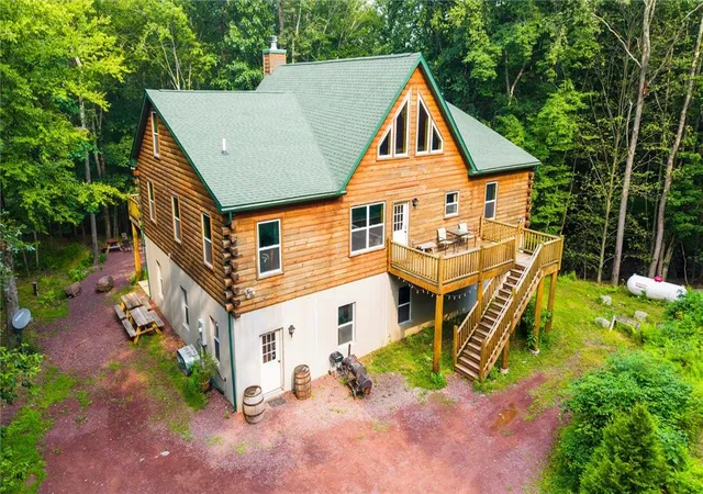 Photo 3 of Mansion for sale at 14 River Dr, White Haven, PA 18661 | MLS# 783139 | Listing updated on 2026-10-04