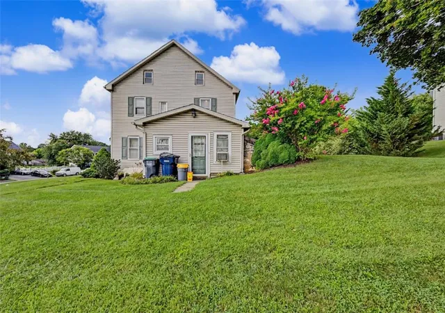 Photo 2 of Single family home for sale at 309 Jubilee Dr, Stockertown Boro, PA 18083 | MLS# 783202 | Listing updated on 2026-09-18