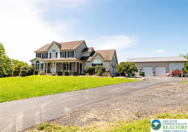 Photo 4 of Sale Pending at 1603 Kings Ct, Plainfield Twp, PA 18072 | MLS# 783218 | Listing updated on 2026-09-24
