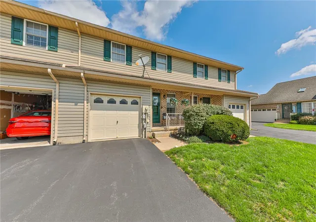 Photo 2 of Sale Pending at 12 Brandywine Ct, Easton, PA 18040 | MLS# 783286 | Listing updated on 2026-09-02