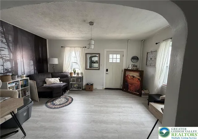 Photo 3 of Sale Pending at 309 W Nesquehoning, Easton, PA 18042 | MLS# 783300 | Listing updated on 2026-09-12