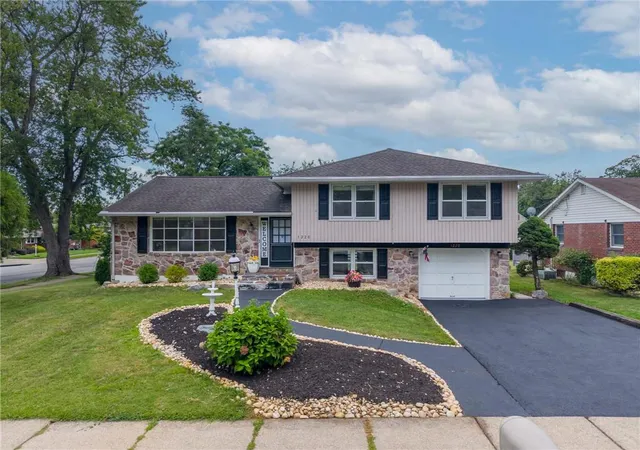 Photo 1 of Single family home for sale at 1220 North Blvd, Bethlehem City, PA 18017 | MLS# 783071 | Listing updated on 2026-09-06