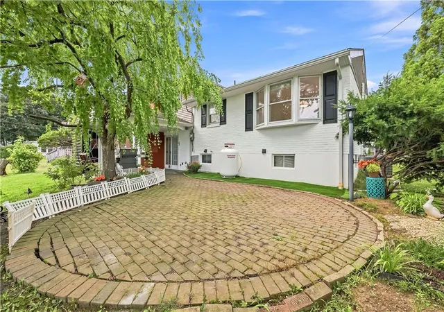 Photo 3 of Single family home for sale at 1220 North Blvd, Bethlehem City, PA 18017 | MLS# 783071 | Listing updated on 2026-09-06