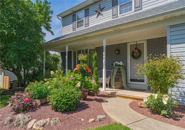 Photo 3 of Sale Pending at 1831 Piccadilly Cir, Allentown City, PA 18103 | MLS# 783231 | Listing updated on 2026-08-31