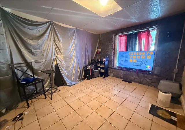 Photo 3 of Townhouse for sale at 448 W Gordon St, Allentown City, PA 18102 | MLS# 783264 | Listing updated on 2026-09-10