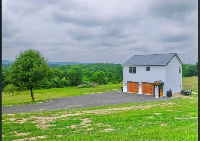 Photo 2 of Sale Pending at 360 Sunset Dr, Upper Mt Bethel Twp, PA 18013 | MLS# 783347 | Listing updated on 2026-09-06