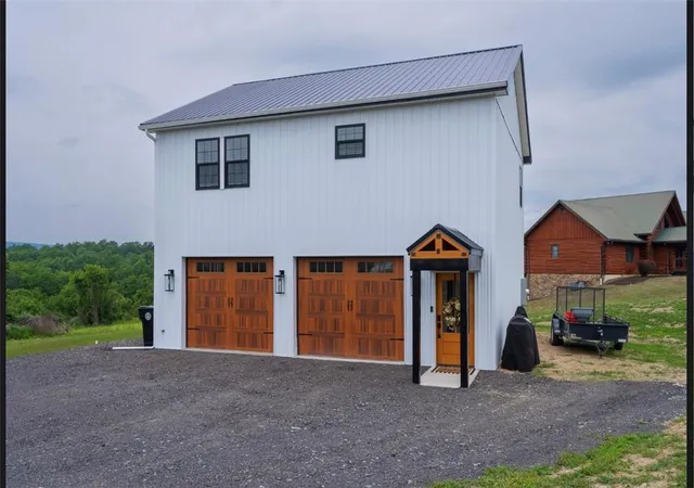 Photo 3 of Sale Pending at 360 Sunset Dr, Upper Mt Bethel Twp, PA 18013 | MLS# 783347 | Listing updated on 2026-09-06